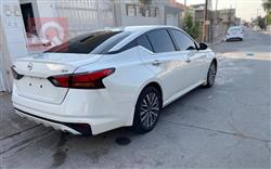 نيسان ألتيما